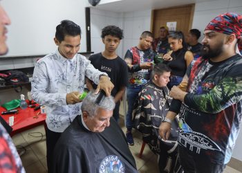 UGPE encerra curso de barbeiro, qualificando moradores do Prosamin+ para o mercado de trabalho