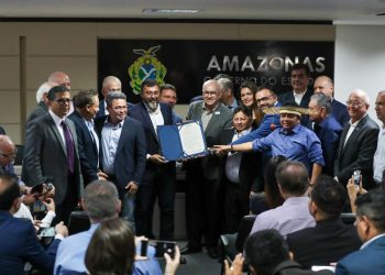 Wilson Lima entrega licença de instalação para exploração do potássio em Autazes e prevê a geração 2,6 mil empregos diretos já na fase de instalação da atividade