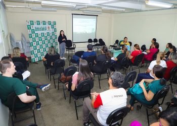 Profissionais de saúde participam de curso de manejo da sífilis e outras ISTs