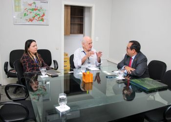 Sedecti apresenta as potencialidades do Amazonas ao embaixador da Costa Rica no Brasil