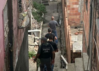 PC-AM prende homem investigado por roubos a residências de Iranduba