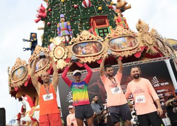 Corrida do Teatro Amazonas 2024 reuniu atletas para celebrar 128 anos do maior patrimônio histórico e cultural do estado