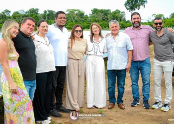 Prefeita Valciléia Maciel participa ao lado do vice, Franz Melendez, da Inauguração da Usina Fotovoltaica Açaí