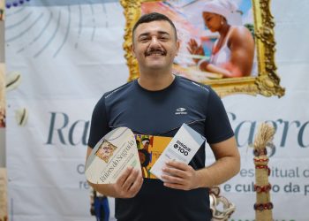 Raízes do Sagrado: Governo do Amazonas realiza exposição sobre religiões de matriz africana em shopping da zona leste