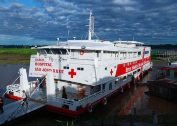 Barco Hospital São João XXIII faz mais de 1,4 mil atendimentos nos primeiros dois dias em Manacapuru