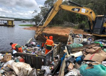 Prefeitura reforça compromisso com limpeza da orla e igarapés de Manaus apoiando projeto ‘Remada Ambiental’
