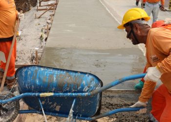 Prefeitura de Manaus transforma área degradada em espaço seguro para pedestres na zona Sul