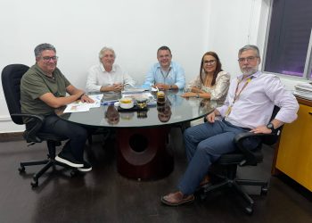 Prefeitura e Correios alinham termo de cooperação para cessão de prédio histórico da empresa