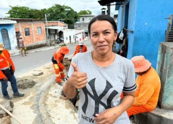 Frente de obra da prefeitura recupera rede de drenagem no bairro São José Operário, na zona Leste