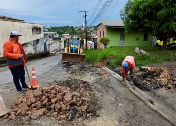 Prefeitura de Manaus trabalha na implantação de canaletas no bairro Novo Aleixo