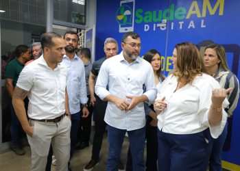 Saúde AM Digital: Governador Wilson Lima vistoria instalação de salas que vão receber serviço de Telessaúde