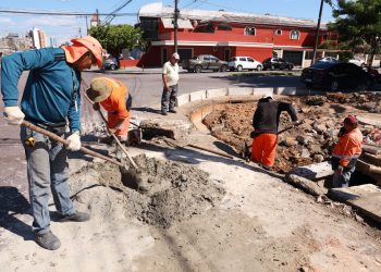 Prefeitura de Manaus realiza obra estratégica e combate riscos de alagamento no Centro da cidade