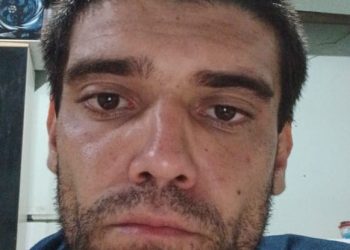 PC-AM divulga imagem de homem procurado por descumprimento de medida protetiva contra ex-companheira e ex-sogra