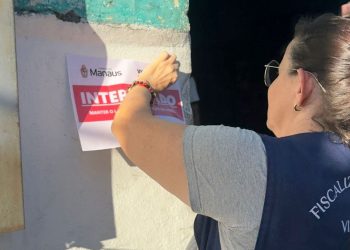 Visa Manaus apreendeu 150 quilos de alimentos em condições irregulares durante o ‘Mutirão do Bairro’ no Centro