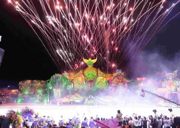 Com cenário grandioso e tecnológico, Flor Matizada encerra o Festival de Cirandas de Manacapuru