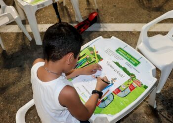 Detran-AM leva atividades interativas de conscientização ao bairro Ponta Negra