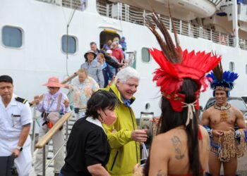 Temporada de cruzeiros: primeiro navio do ano chegará ao Amazonas com mais de 1,2 mil turistas
