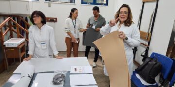Fuham capacita servidores e profissionais de Lábrea em confecção de palmilhas com materiais avançados para pacientes com hanseníase
