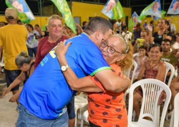 Moradores da Vila Mamão, no bairro São Francisco, confirmam apoio em Nathan Macena para Deputado Federal