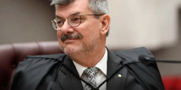 STJ condena ministro Marco Buzzi a perda de cargo por crimes sexuais