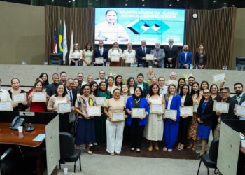 CMM realiza reunião solene em homenagem ao Dia do Administrador