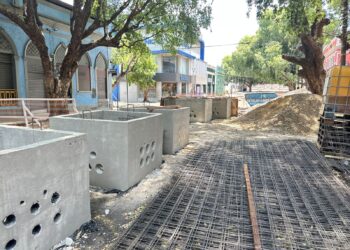 Obra da ‘Rua Gastronômica’ da Prefeitura de Manaus avança com infraestrutura subterrânea e preparação para novas calçadas
